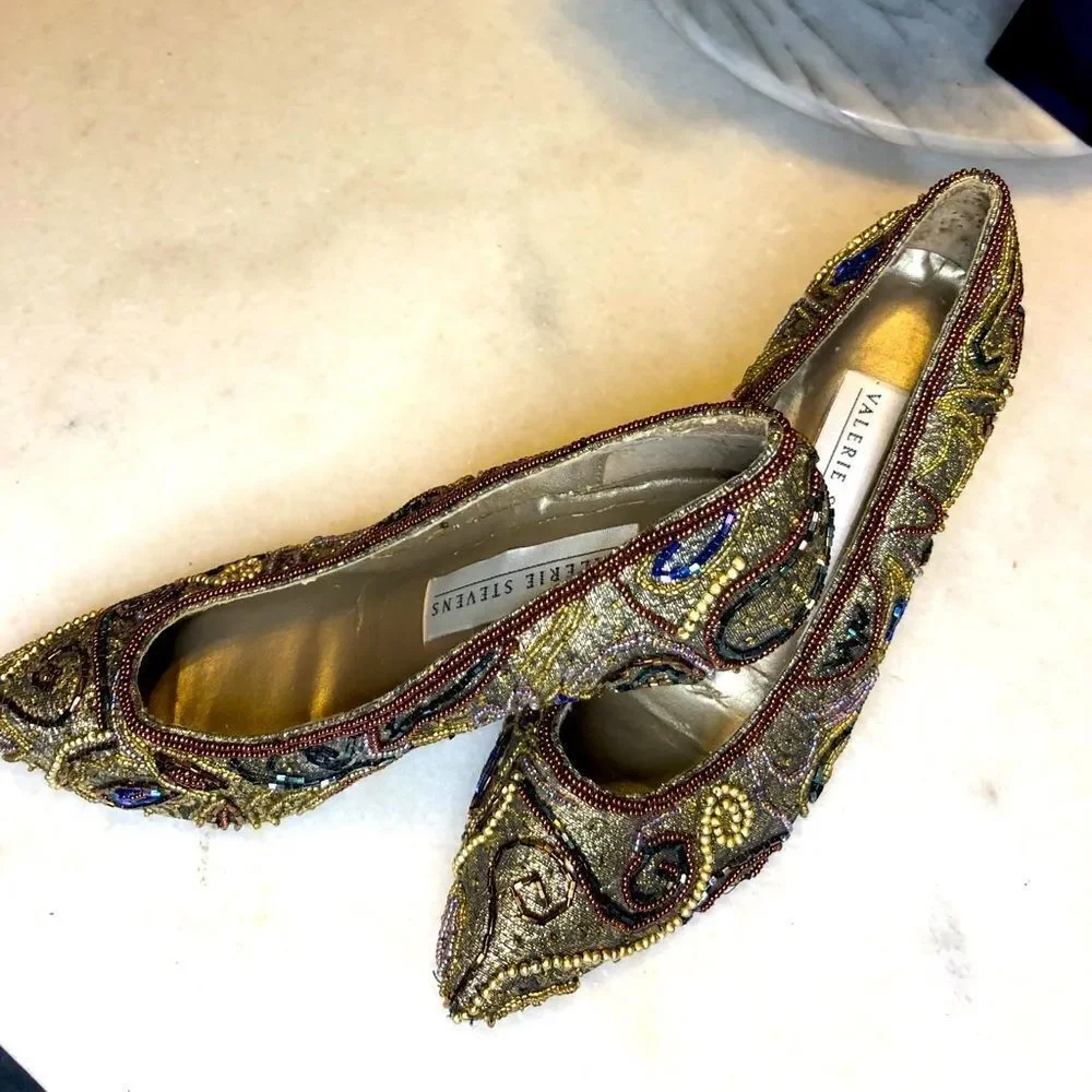 New Valerie Stevens beaded gold pumps - Picture 1 of 11